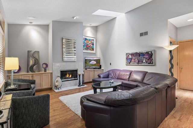 8950 Hilloway Road, Eden Prairie, MN 55347