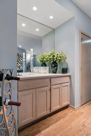 8950 Hilloway Road, Eden Prairie, MN 55347