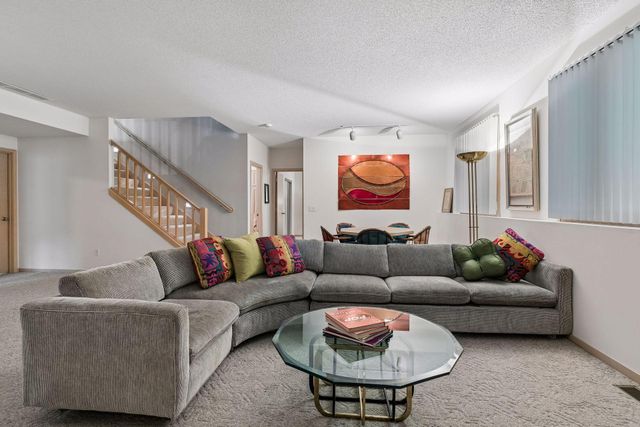 8950 Hilloway Road, Eden Prairie, MN 55347