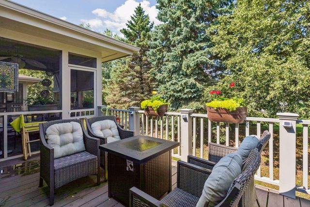 8950 Hilloway Road, Eden Prairie, MN 55347