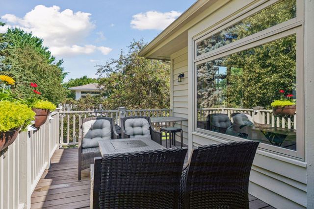8950 Hilloway Road, Eden Prairie, MN 55347