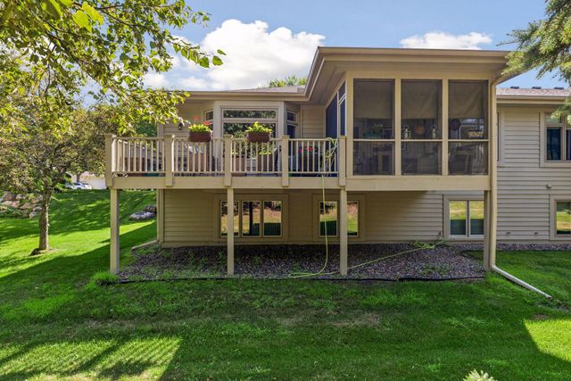 8950 Hilloway Road, Eden Prairie, MN 55347