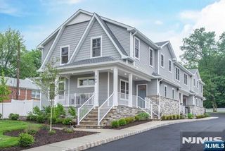 360 Orange Road 3, Montclair, NJ 07042