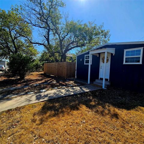 603 E Pecan ST B, Taylor, TX 76574