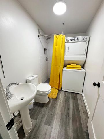 603 E Pecan ST B, Taylor, TX 76574