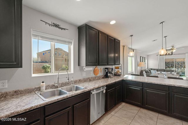 357 W Herschel H Hobbs, Vail, AZ 85641