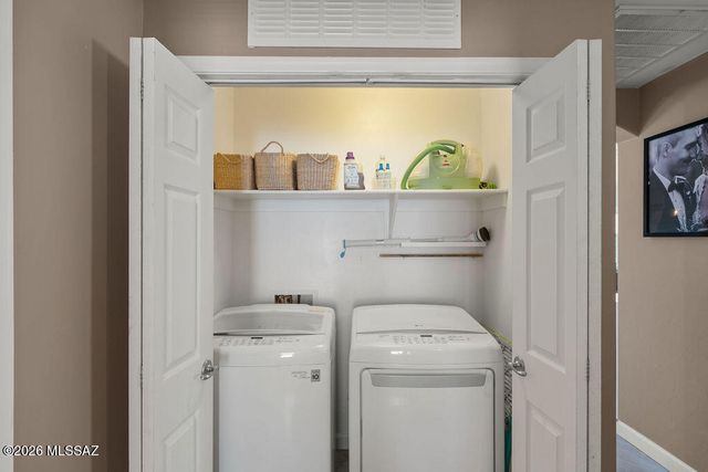 357 W Herschel H Hobbs, Vail, AZ 85641