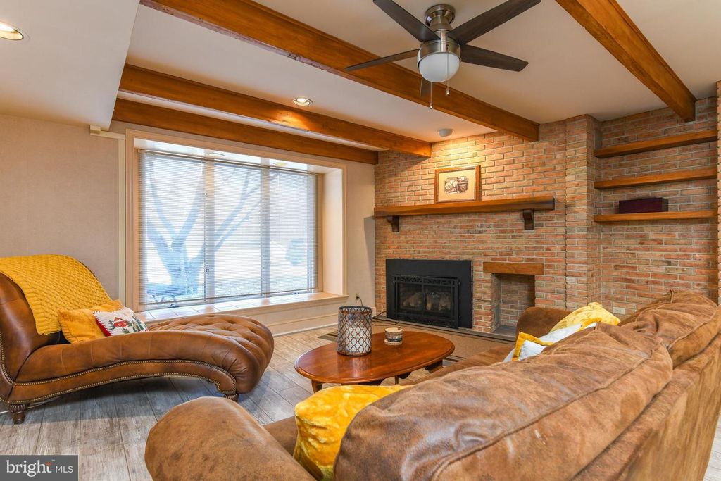 1496 ORCHARD LN, Boyertown, PA 19512
