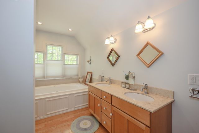 118 Perkins Road, Madbury, NH 03823