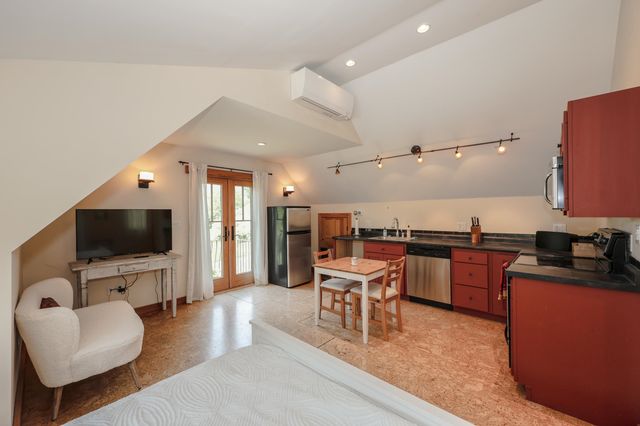 118 Perkins Road, Madbury, NH 03823