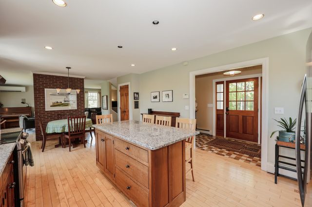118 Perkins Road, Madbury, NH 03823