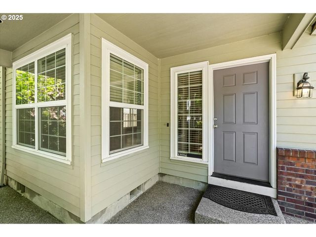 5836 Ne FARNHAM St, Hillsboro, OR 97124