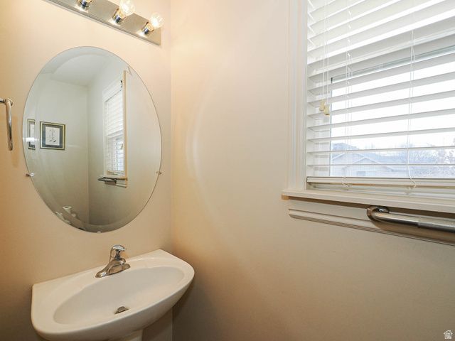 2475 CRAIG LN, Syracuse, UT 84075