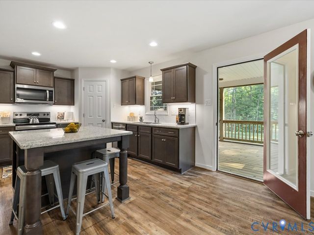 1146 Clayton Rd, Powhatan, VA 23139