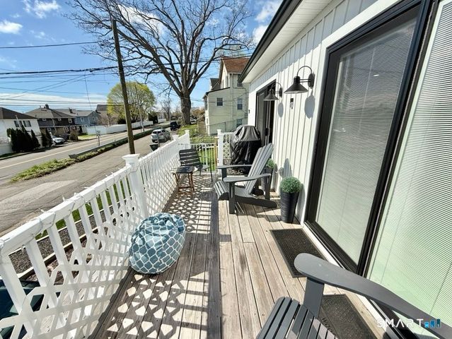 39 Edgefield Avenue, Milford, CT 06460