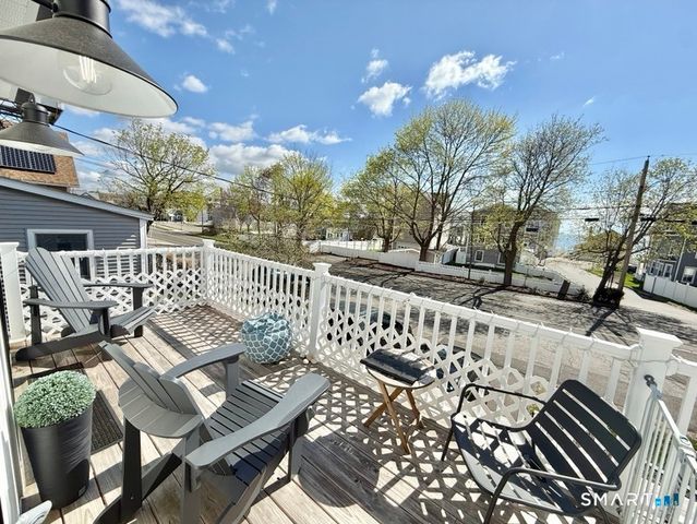 39 Edgefield Avenue, Milford, CT 06460