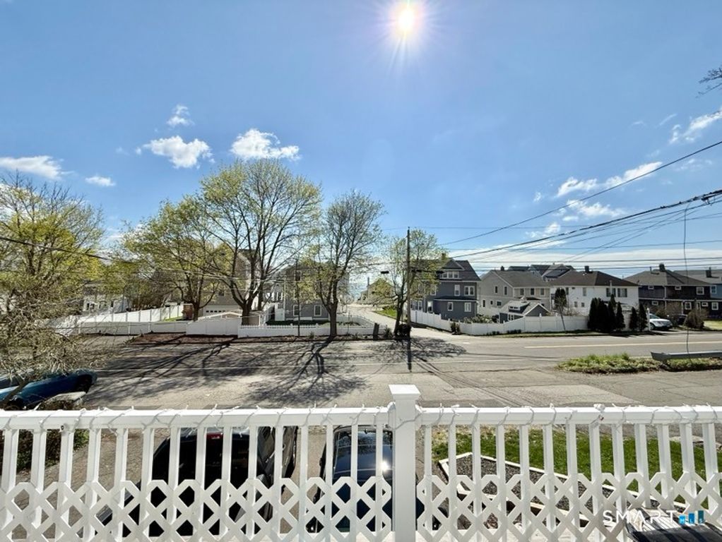 39 Edgefield Avenue, Milford, CT 06460