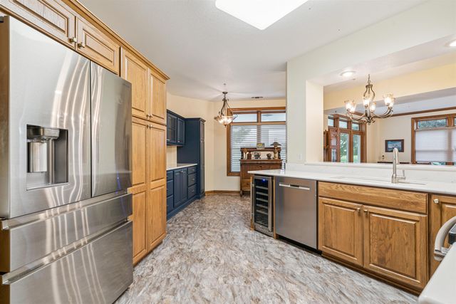 1326 Maxhelen Blvd Apt 1B, Waterloo, IA 50701