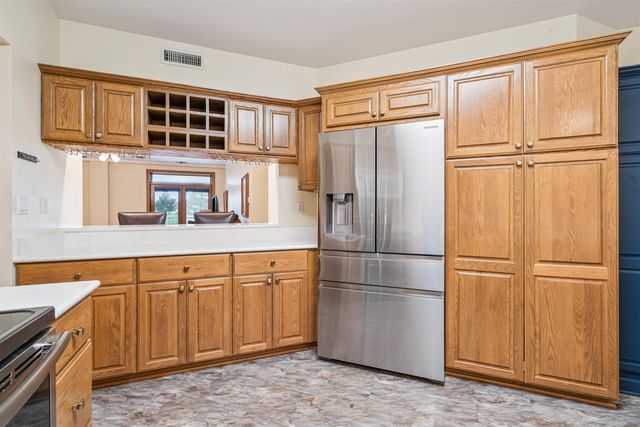 1326 Maxhelen Blvd Apt 1B, Waterloo, IA 50701