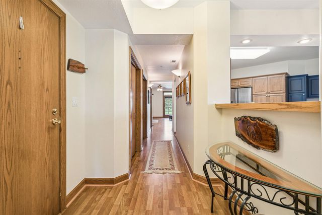 1326 Maxhelen Blvd Apt 1B, Waterloo, IA 50701