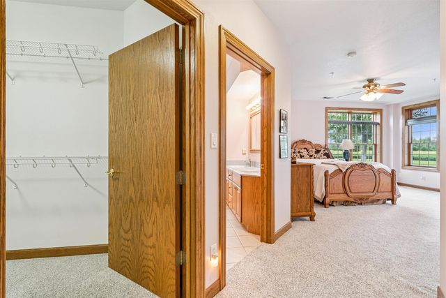 1326 Maxhelen Blvd Apt 1B, Waterloo, IA 50701