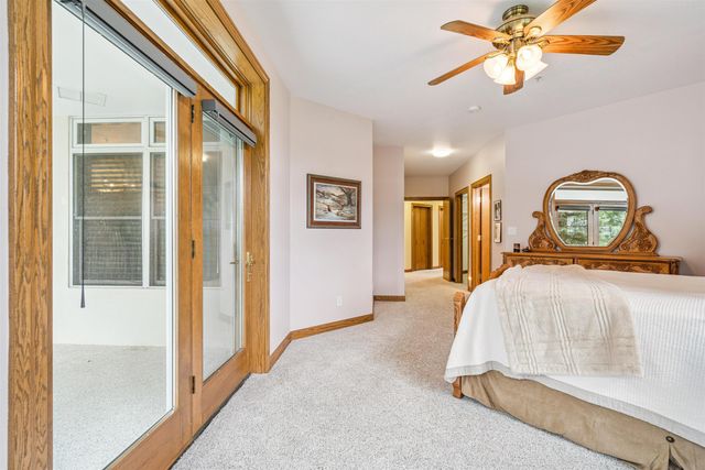 1326 Maxhelen Blvd Apt 1B, Waterloo, IA 50701