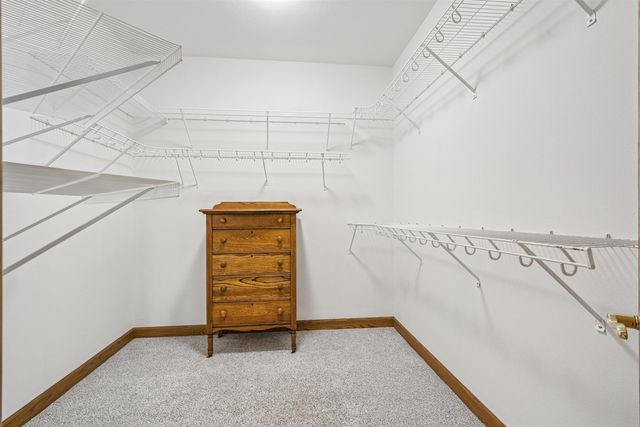 1326 Maxhelen Blvd Apt 1B, Waterloo, IA 50701