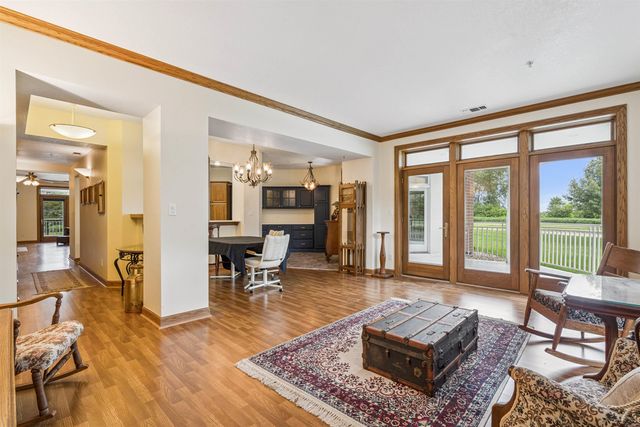 1326 Maxhelen Blvd Apt 1B, Waterloo, IA 50701