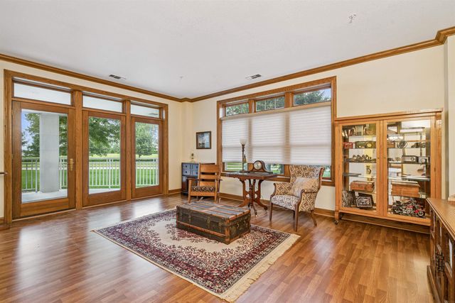 1326 Maxhelen Blvd Apt 1B, Waterloo, IA 50701