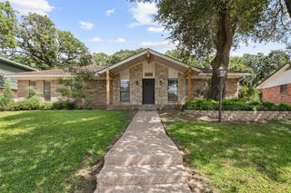 212 Timberlake Drive, Azle, TX 76020