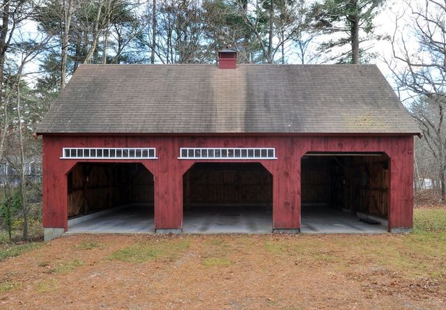 134 Crescent St, Hanson, MA 02341