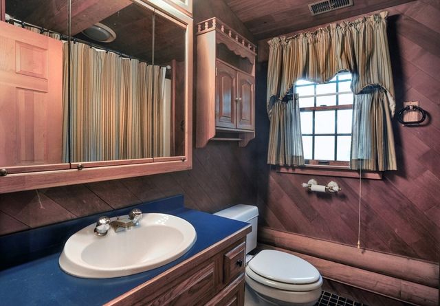 134 Crescent St, Hanson, MA 02341