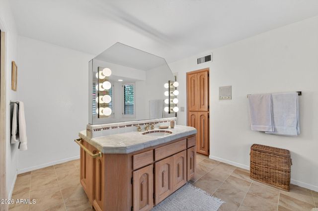 8245 E WILLIAMS Circle, Scottsdale, AZ 85255