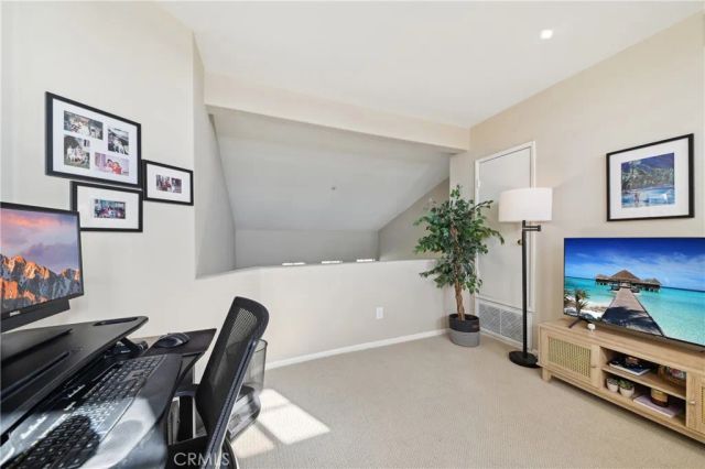 4 Woodcrest Lane 326, Aliso Viejo, CA 92656