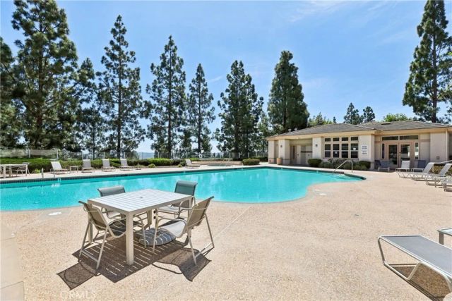 4 Woodcrest Lane 326, Aliso Viejo, CA 92656