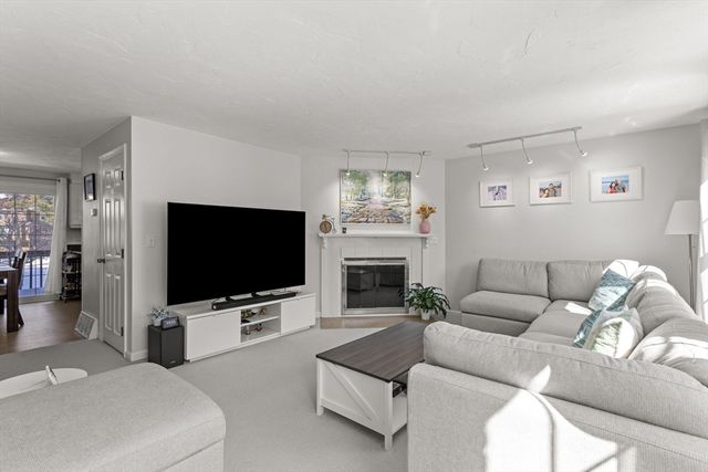 91 Heritage Drive 91, Tewksbury, MA 01876