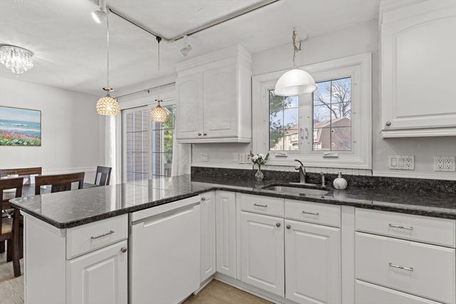 91 Heritage Drive 91, Tewksbury, MA 01876