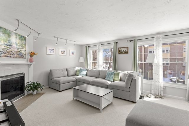 91 Heritage Drive 91, Tewksbury, MA 01876