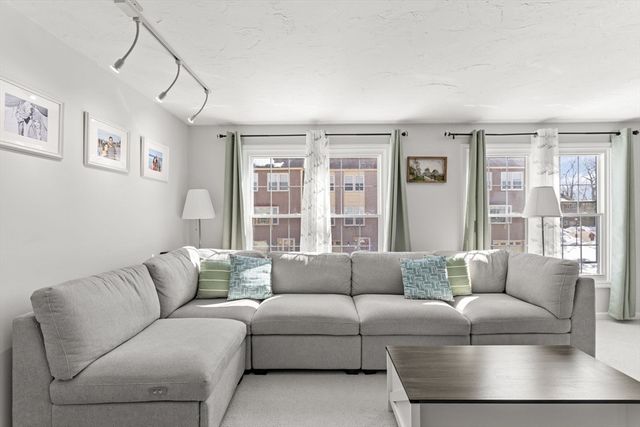 91 Heritage Drive 91, Tewksbury, MA 01876