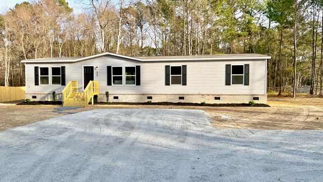 1036 Merell Avenue, Bonneau, SC 29431