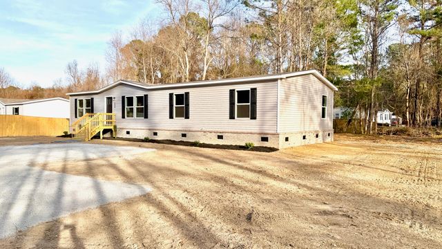 1036 Merell Avenue, Bonneau, SC 29431
