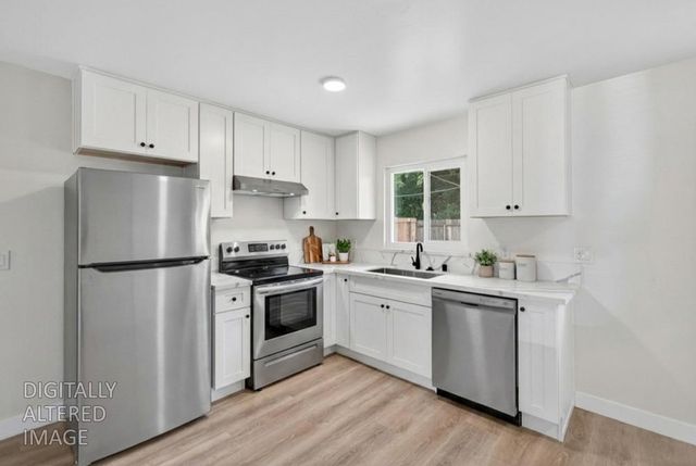 1924 Edwin, Sacramento, CA 95815