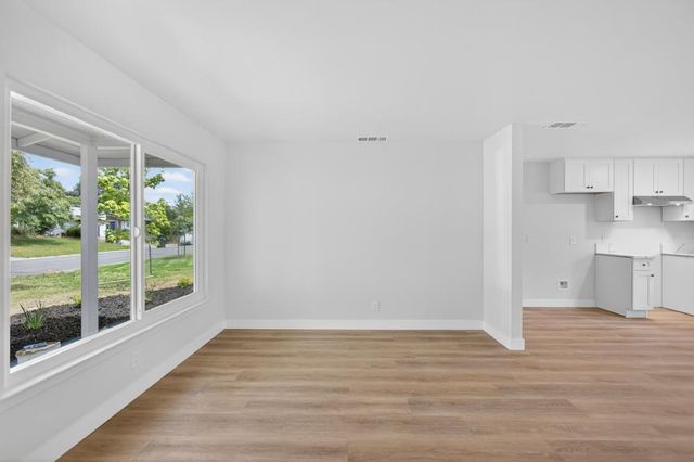 1924 Edwin, Sacramento, CA 95815