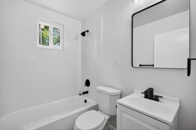 1924 Edwin, Sacramento, CA 95815