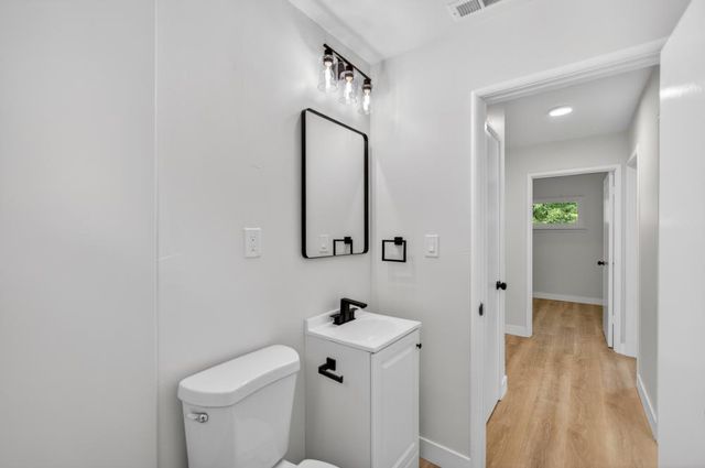 1924 Edwin, Sacramento, CA 95815