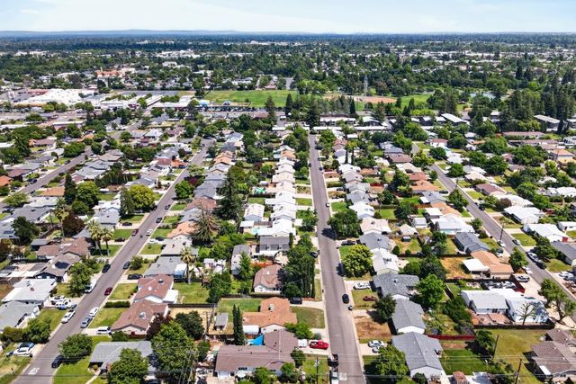 1924 Edwin, Sacramento, CA 95815