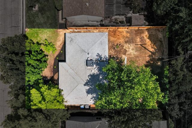 1924 Edwin, Sacramento, CA 95815