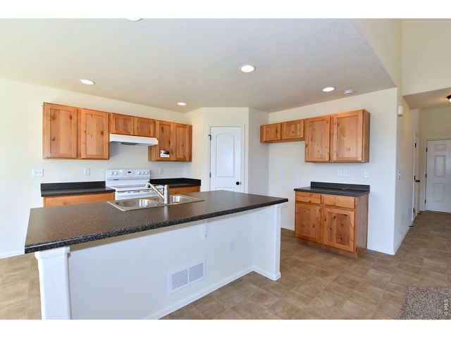 614 86th Ave, Greeley, CO 80634