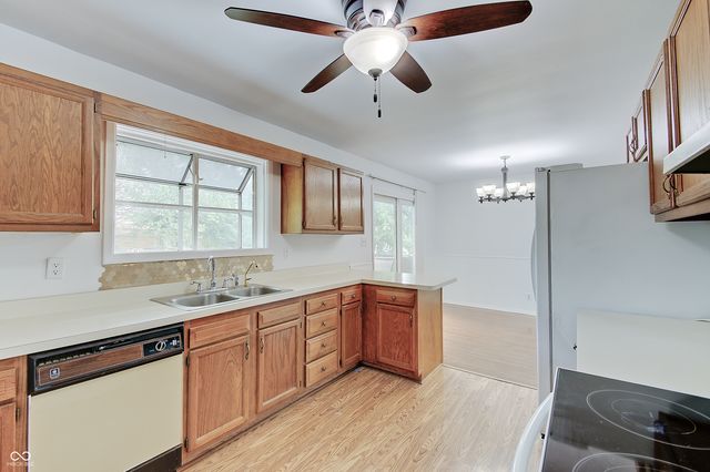 47 Dixie Drive, Indianapolis, IN 46227