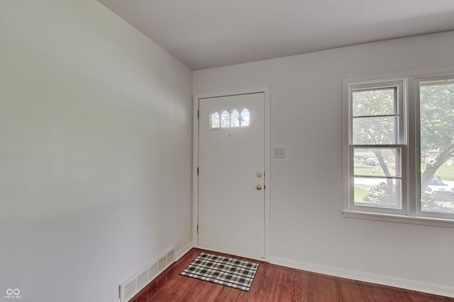 47 Dixie Drive, Indianapolis, IN 46227